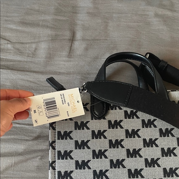 Michael Kors Black and Grey GiGi Small Messenger Bag - Picture 8 of 8